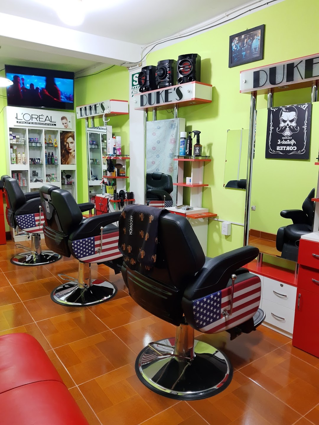 DUKES Barber Shop Salón & Spa