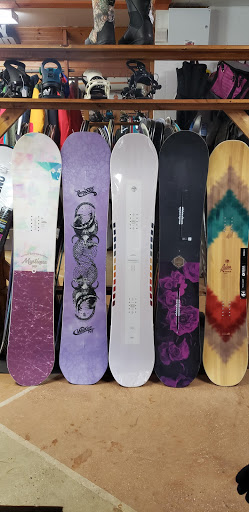 Ski Shop «Cabin Craft Snowboard & Ski Shop», reviews and photos, 2 Main St, Spring Mt, PA 19478, USA