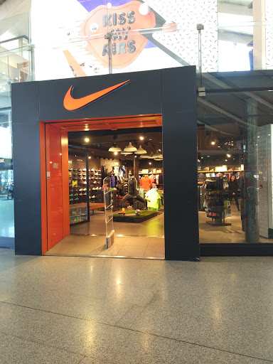 Nike Store Termini