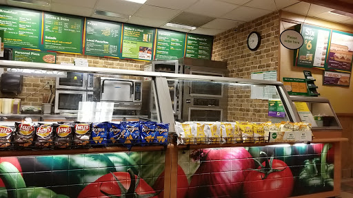 Restaurant «SUBWAY®Restaurants», reviews and photos, 7630 W Bluemound Rd, Wauwatosa, WI 53213, USA