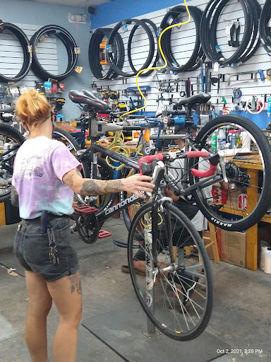 Bicycle Store «City Bike Tampa», reviews and photos, 208 E Cass St, Tampa, FL 33602, USA