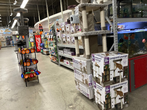 Pet Supply Store «Pet Club Santa Rosa», reviews and photos, 1935 Santa Rosa Ave, Santa Rosa, CA 95407, USA