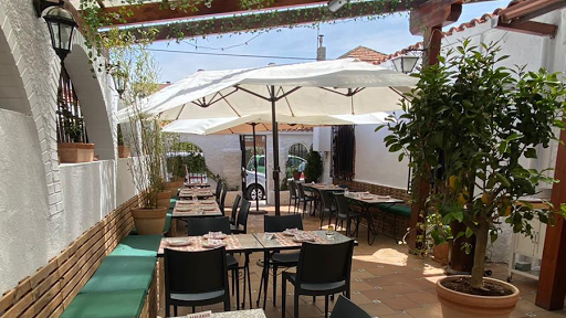 MALABAR Bistro en Becerril de la Sierra