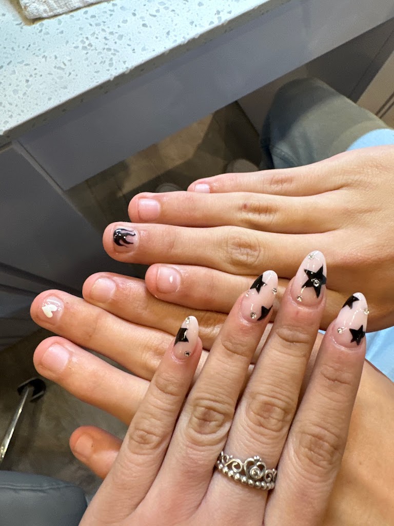 Lux Nails 93454