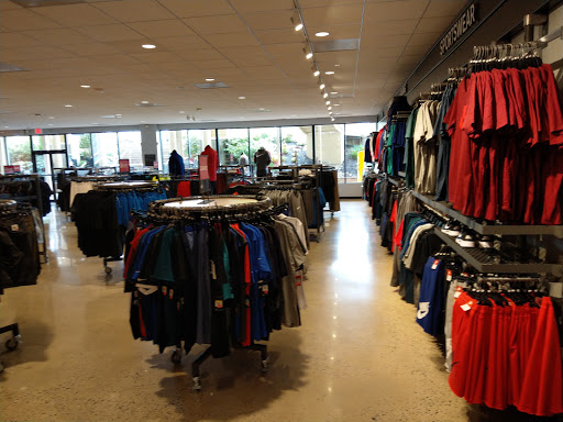 Clothing Store «Nike Factory Store», reviews and photos, 603 Stanley K Tanger Dr, Lancaster, PA 17602, USA