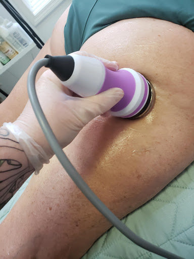 Day Spa «Beautiful Revenge Salon and Spa», reviews and photos, 652 Roosevelt Rd, Glen Ellyn, IL 60137, USA