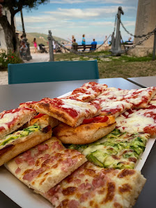 Pizzeria Celestina Piazza Europa, 12, 04029 Sperlonga LT, Italia