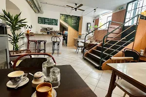 frei Yoga & Café image