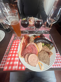 Charcuterie du Restaurant français La taverne d'ches 3 piots coechons à Woignarue - n°3