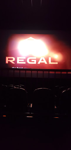 Movie Theater «Regal Cinemas Boulevard Centre 14», reviews and photos, 24 Royal Mall Dr, Niles, OH 44446, USA