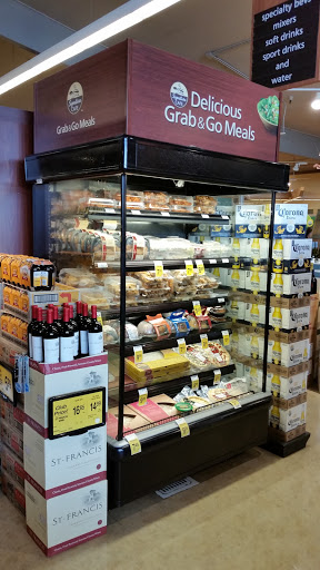 Grocery Store «Safeway», reviews and photos, 2811 Middlefield Rd, Palo Alto, CA 94306, USA