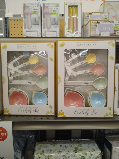 Home Goods Store «Tuesday Morning», reviews and photos, 2648 Tamiami Trail E, Naples, FL 34112, USA