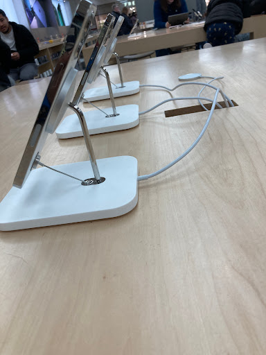 Computer Store «Apple Kenwood Towne Centre», reviews and photos, 7875 Montgomery Rd, Cincinnati, OH 45236, USA