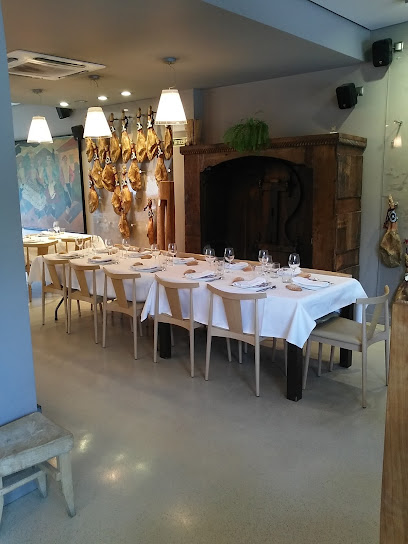 Restaurante MASKARADA - Aralar Kalea, 66, 31870 Lekunberri, Navarre, Spain