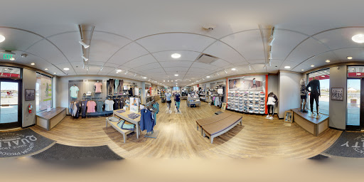 New Balance - Milwaukee, 17155 W Bluemound Rd a, Brookfield, WI 53005, USA, 
