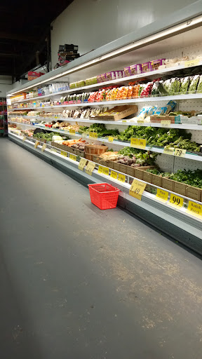 Grocery Store «Garden State Farmers Market», reviews and photos, 2549 US-1, North Brunswickck, NJ 08816, USA