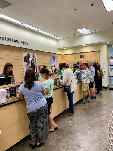 Department Store «Nordstrom Rack Pentagon Centre», reviews and photos, 1201 S Hayes St, Arlington, VA 22202, USA