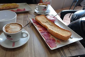 Cafetería Delinneo image