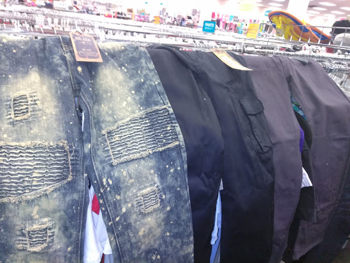 Clothing Store «Citi Trends», reviews and photos, 1501 Apple Ave, Muskegon, MI 49442, USA