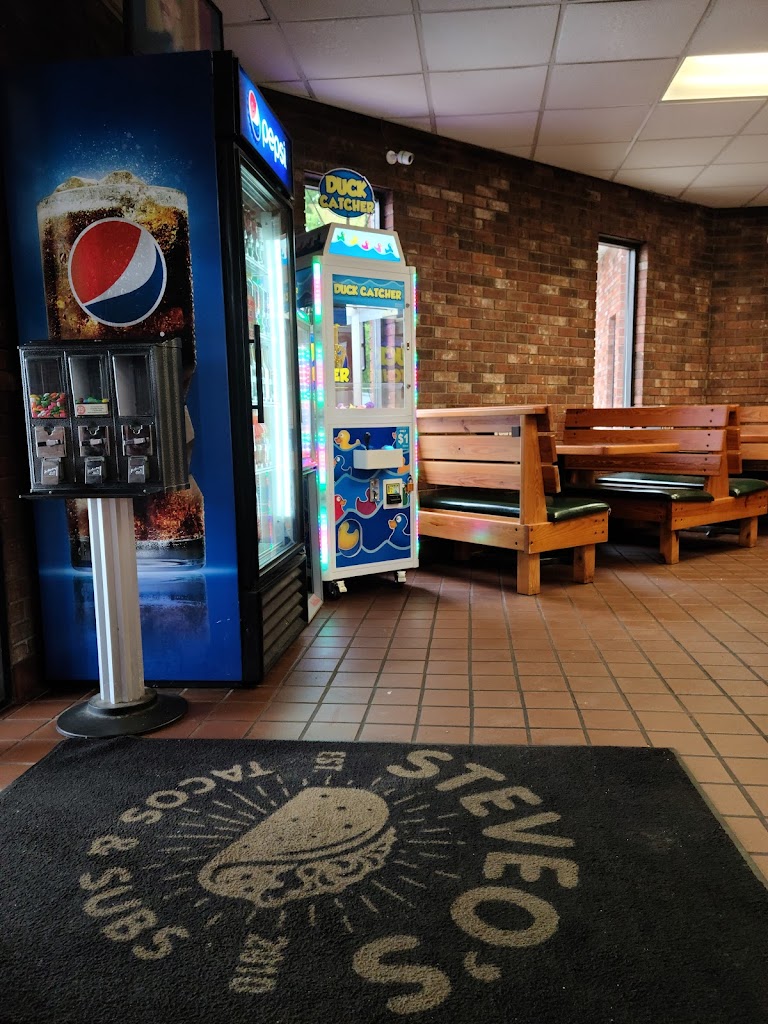 Steveo's Tacos & Subs 14047