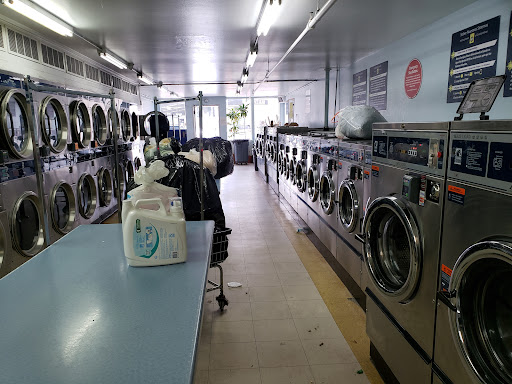 The Wash Tub Laundromat (24 hr laundromat)