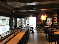 Atmosphère du Restaurant servant le petit-déjeuner Starbucks à Nice - n°14