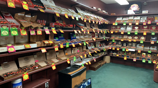 Tobacco Shop «Robinhood Tobacco», reviews and photos, 3443 Robinhood Rd # L, Winston-Salem, NC 27106, USA