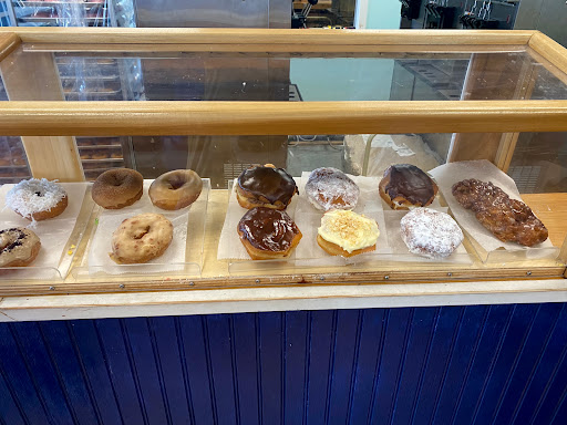 Donut Shop «Flip Flops Donut Shop», reviews and photos, 129 Bogue Inlet Dr, Emerald Isle, NC 28594, USA