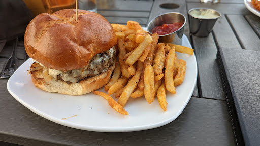 Shopping Mall «Silver Lake Village Shopping Center», reviews and photos, Silver Lake Rd NE, St Anthony, MN 55421, USA