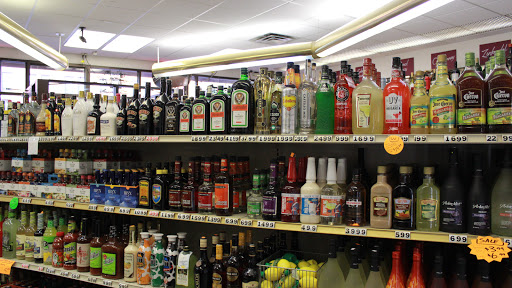 Liquor Store «Greenway Liquors», reviews and photos, 105 W Grant St, Minneapolis, MN 55403, USA