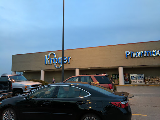 Grocery Store «Kroger», reviews and photos, 301 S Ellington Pkwy, Lewisburg, TN 37091, USA