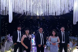 Infinity Music Entertainment , Band Wedding Surabaya - Jakarta image