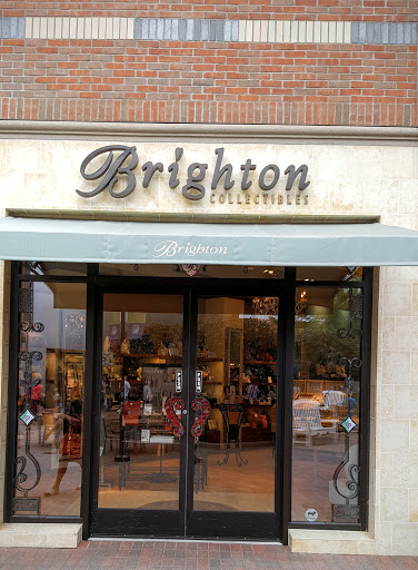 Shopping Mall «The Mall at Partridge Creek», reviews and photos, 17420 Hall Rd, Charter Twp of Clinton, MI 48038, USA