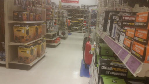 Hardware Store «Harbor Freight Tools», reviews and photos, 3750 Williams Blvd SW #500, Cedar Rapids, IA 52404, USA
