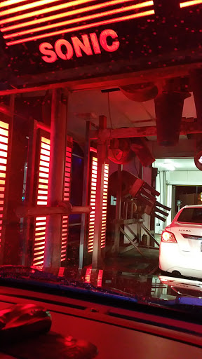 Car Wash «Delta Sonic Car Wash», reviews and photos, 1812 W Jefferson St, Joliet, IL 60435, USA