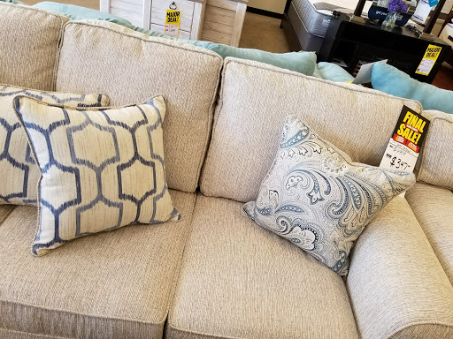 Furniture Store «Gardner-White Furniture», reviews and photos, 45300 Hayes Rd, Macomb, MI 48044, USA