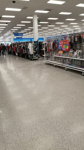 Clothing Store «Ross Dress for Less», reviews and photos, 2020 N 75th Ave, Phoenix, AZ 85035, USA