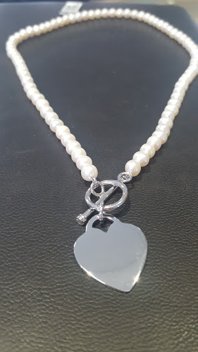 Diamond Dealer «CMI Jewelry Showroom», reviews and photos, 4630 Paragon Park Rd, Raleigh, NC 27616, USA