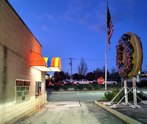 Bakery «Maple Donuts», reviews and photos, 204 St Charles Way # A, York, PA 17402, USA