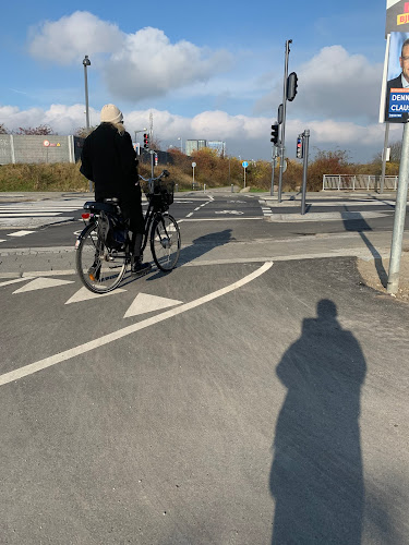 Anmeldelser af Parkeringsplads ved Naturcenter Armager ved Kanalvej i Amager Vest - Museum