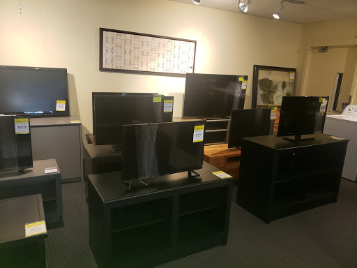 Used Furniture Store «CORT Clearance Center», reviews and photos, 801 Hampton Park Blvd, Capitol Heights, MD 20743, USA