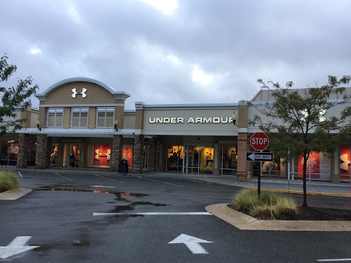 Under Armour Factory House, 413 Outlet Center Dr Suite A006, Queenstown, MD 21658, USA, 