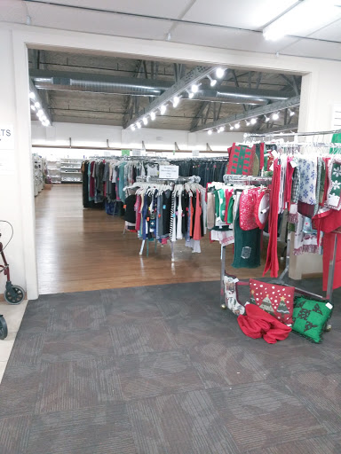 Thrift Store «New 2 You», reviews and photos, 18230 Torrence Ave, Lansing, IL 60438, USA