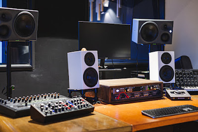 Miracle Studio | Enregistrement, répétition & post-prod audiovisuelle à Rennes à Cesson-Sévigné