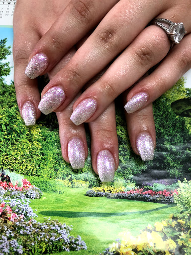 Nail Salon «Lisa Nail Salon», reviews and photos, 3 George Washington Plaza #3, Gaylordsville, CT 06755, USA