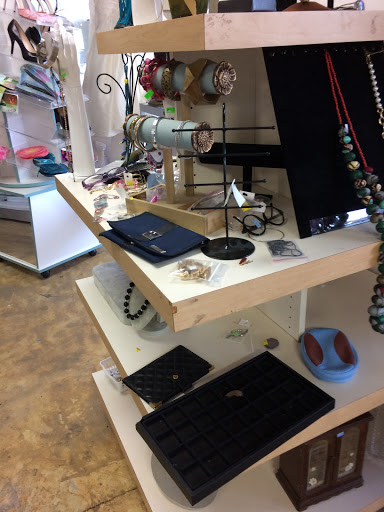 Thrift Store «St. Vincent de Paul Thrift Stores Orlando», reviews and photos, 770 S Orange Blossom Trail, Apopka, FL 32703, USA