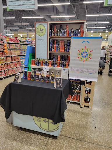 Grocery Store «Harvest Market», reviews and photos, 2029 S Neil St, Champaign, IL 61820, USA