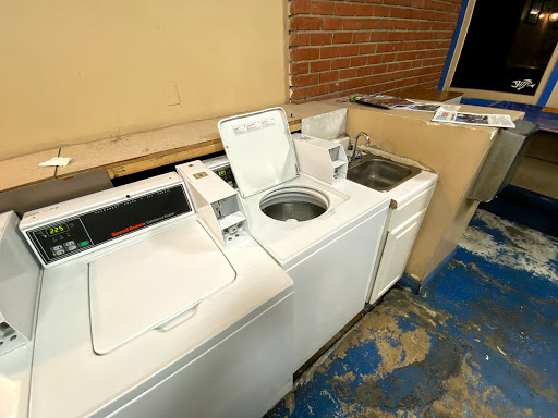 Laundromat «Wash & Surf Coin Laundry», reviews and photos, 511 Pier Ave, Hermosa Beach, CA 90254, USA