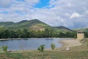 Lac De Quillan image