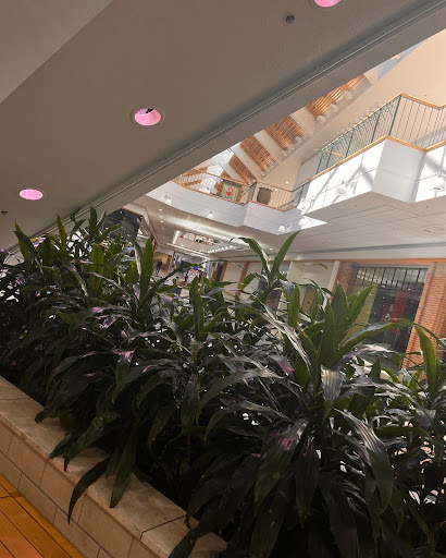 Shopping Mall «Stratford Square Mall», reviews and photos, 152 Stratford Dr, Bloomingdale, IL 60108, USA